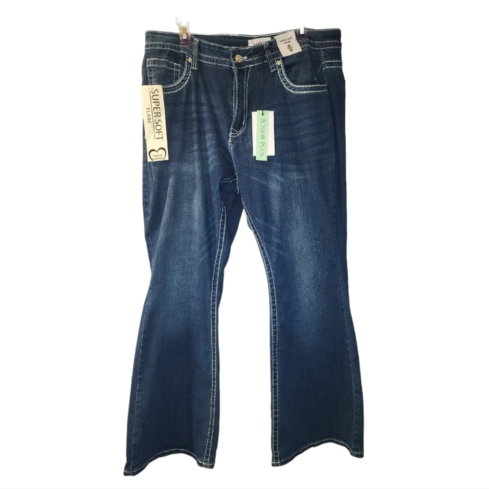 Bamboo Jeans Super Soft Flare, Size 16. NWT.